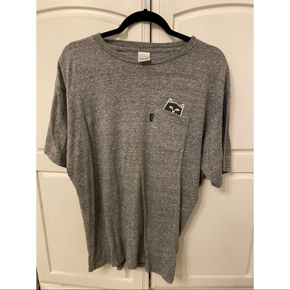 Peekaboo Cat Tee